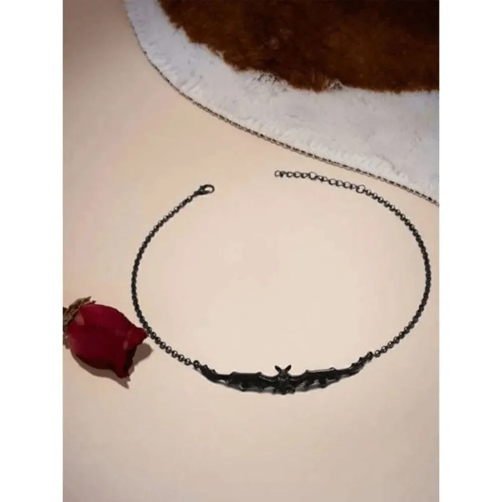 BLACK FLYING BAT VAMPIRE UNISEX PENDANT NECKLACE CHOKER